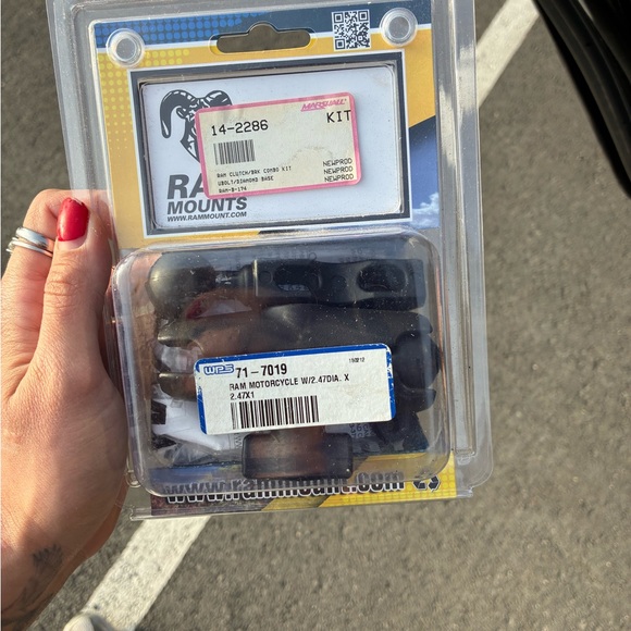 RAM Mounting Systems RAM-B-174 - Picture 2 of 2